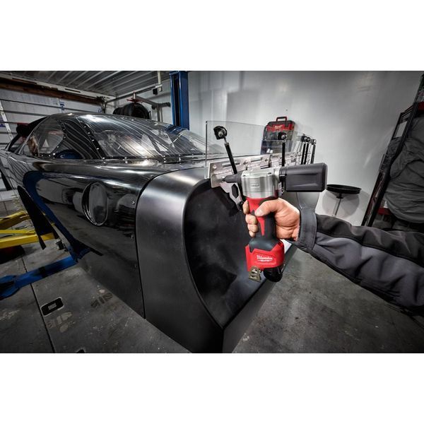 Заклепочник акумуляторний MILWAUKEE M12 BPRT-0, закл. 2,4-4,8мм (+4 накінеч.) 4933464404 фото