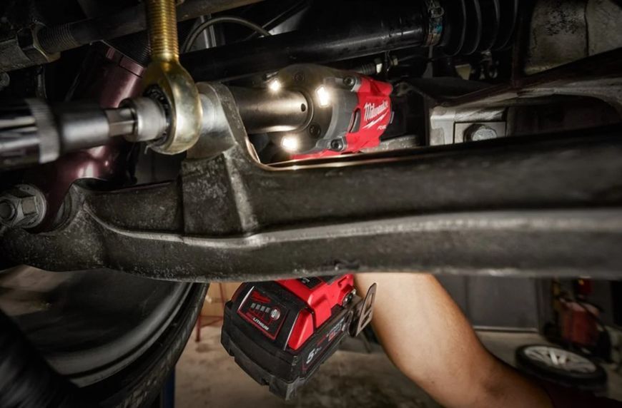 Гайкокрут акумуляторний 1/2" MILWAUKEE, M18 FIW2F12-502X, 339Нм (+зар.пристрій, 2акум.Х 5Аг,HD кейс) 4933478444 фото