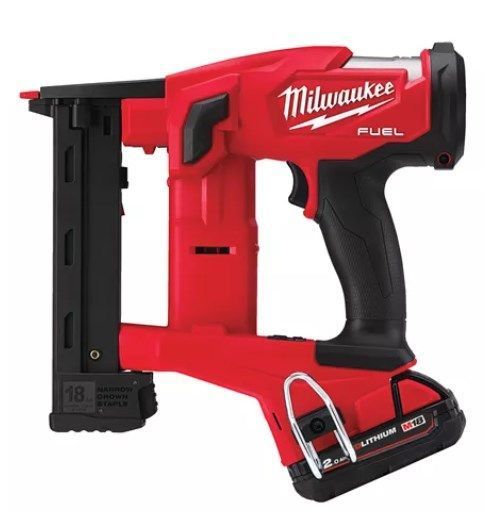 Степлер скобозабивной аккумуляторный MILWAUKEE M18 FUEL FNCS18GS-202X 4933471940 4933471940 фото