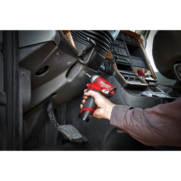 Гайкокрут акумуляторний 1/4" MILWAUKEE, M12 FIW14-0, 136 Нм 4933464611 фото