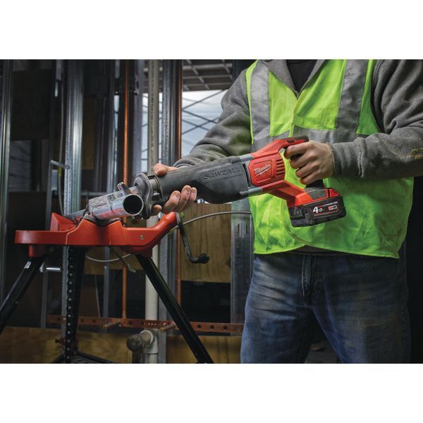 Пила шабельна акумуляторна MILWAUKEE, M18 BSX-402C (ЗП+2ак.Х4Аг+кейс) 4933447285 фото
