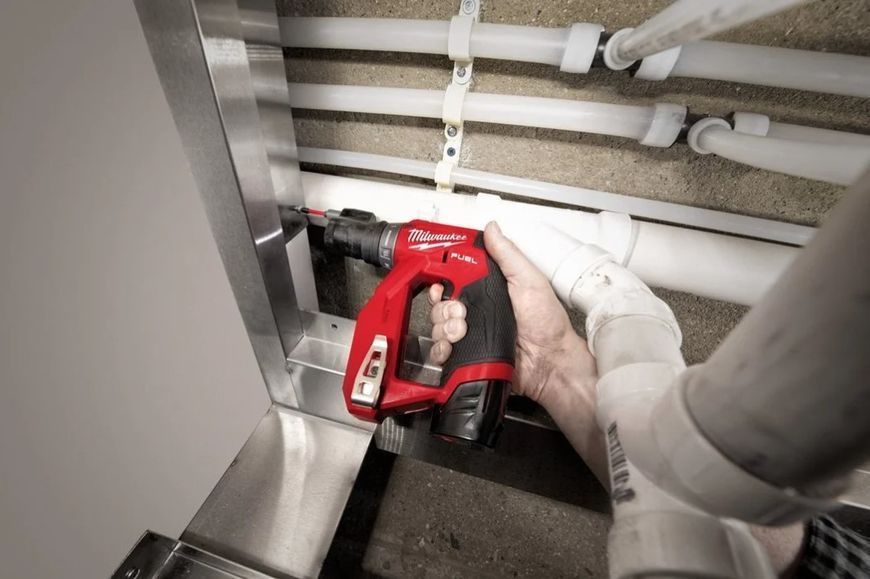Дрель-шуруповерт аккумуляторный MILWAUKEE, M12 FDDXKIT-0X, 34Нм (4 насадки FIXTEC, HD кейс) 4933471332 фото