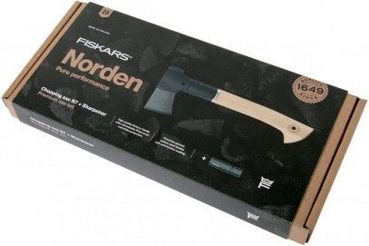 Подарунковий набір Fiskars Norden chopping axe N7 + sharpener SET 1051146 1051146 фото
