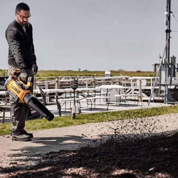 Воздуходувка садовая аккумуляторная DeWALT DCMBL777N (без АКБ и ЗУ) DCMBL777N фото