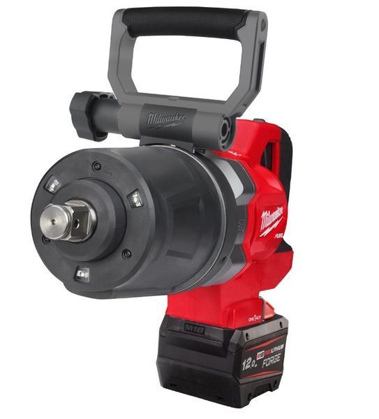 Гайковерт высокомоментный 1'' (2711 Нм) MILWAUKEE M18 FUEL ONEFHIWF1DS-121C (+ зарядное устройство, акум., HD кейс) FORGE&trade; 4933499253 фото