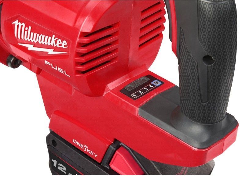 Гайковерт высокомоментный 1'' (2711 Нм) MILWAUKEE M18 FUEL ONEFHIWF1DS-121C (+ зарядное устройство, акум., HD кейс) FORGE&trade; 4933499253 фото