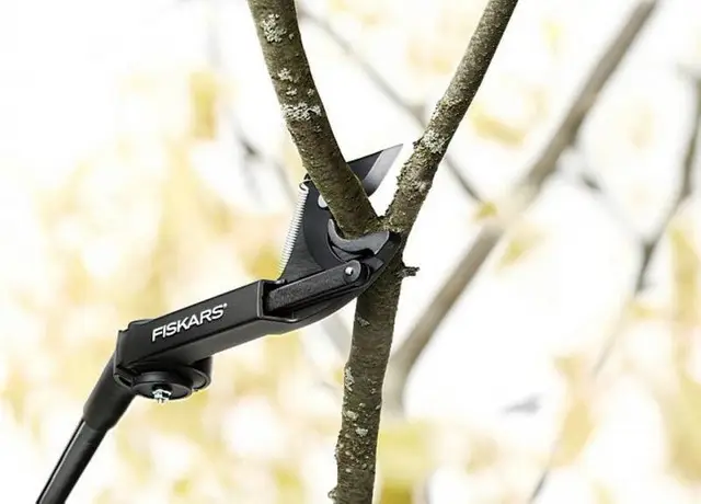 Сучкоріз Fiskars PowerGear&trade; контактний M UP53 (1000597) 1000597 фото