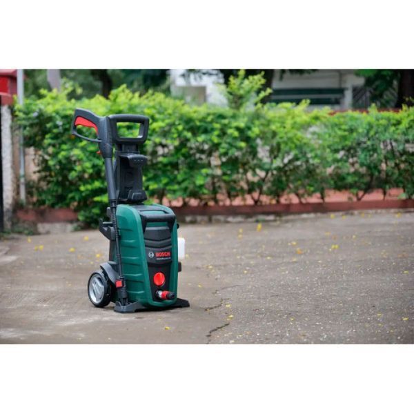 Минимойка Bosch Universal Aquatak 130 (06008A7B00) 06008A7B00 фото