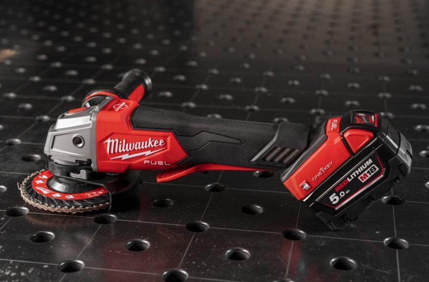 Шліфмашина кутова акумуляторна MILWAUKEE, M18 ONEFSAG125XPDB-502X, &Oslash;125мм (+зар.пр.,2ак.Х 5Аг,HDкейс) 4933478435 фото