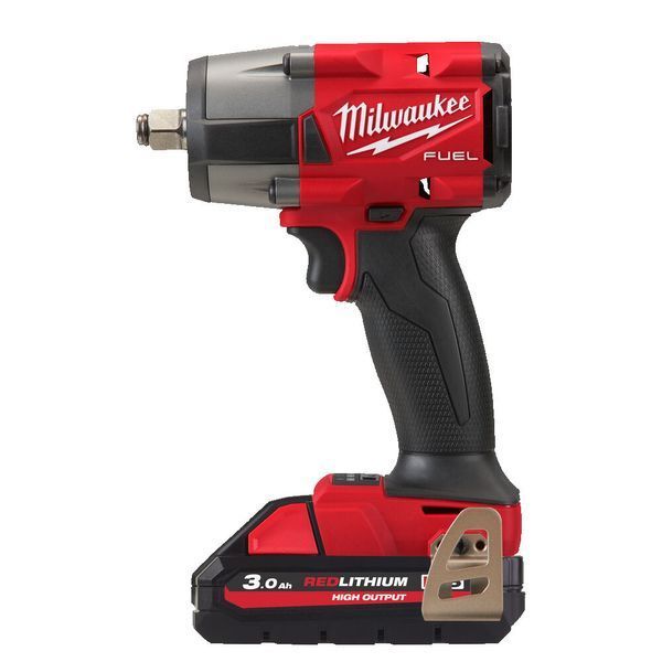 Гайковерт аккумуляторный бесщеточный MILWAUKEE 1/2" (881 Нм) M18 FMTIW2F12-0, с кольцом (каркас) + M18 B5 подарок 4933498057/B5 фото