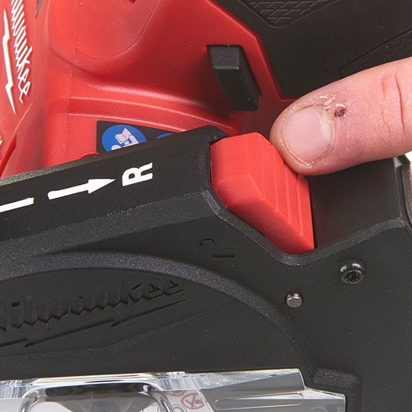 Субкомпактная отрезная многофункциональная машина MILWAUKEE M12 FCOT-422X FUEL 4933464619 (+ заряд.устройство, 2 акум., HD кейс) 4933464619 фото