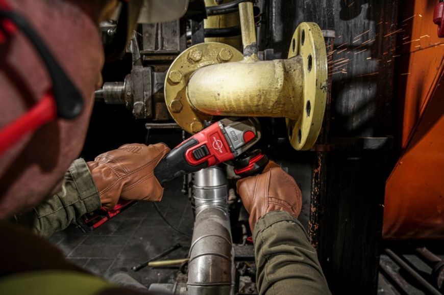 Шлифмашина угловая аккумуляторная MILWAUKEE, M18 ONEFSAG125XB-0X, диаметр 125мм (HDкейс) 4933478433 фото