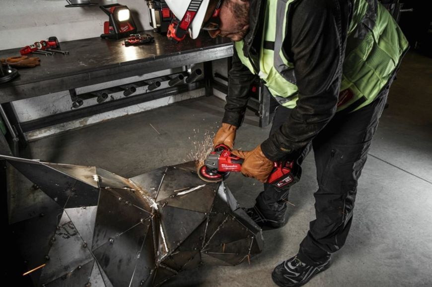 Шліфмашина кутова акумуляторна MILWAUKEE M18 FSAG125XB-0X діаметр 125 мм (HD кейс) 4933478429 фото
