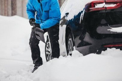Автомобільний совок для снігу Fiskars (1000740) лопати 1000740 фото