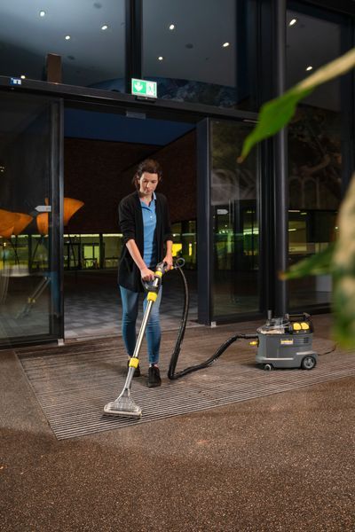 Пилосос миючий Karcher Puzzi 8/1 Adv 1.100-241.0 фото