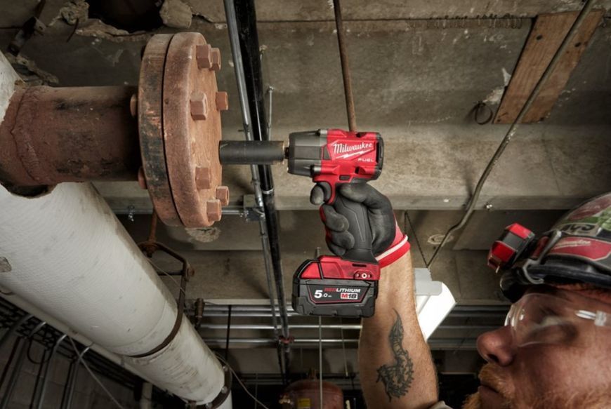 Гайковерт высокомоментный MILWAUKEE 3/8" M18 (813 Hm) FMTIW2F38-0X 4933479153 фото